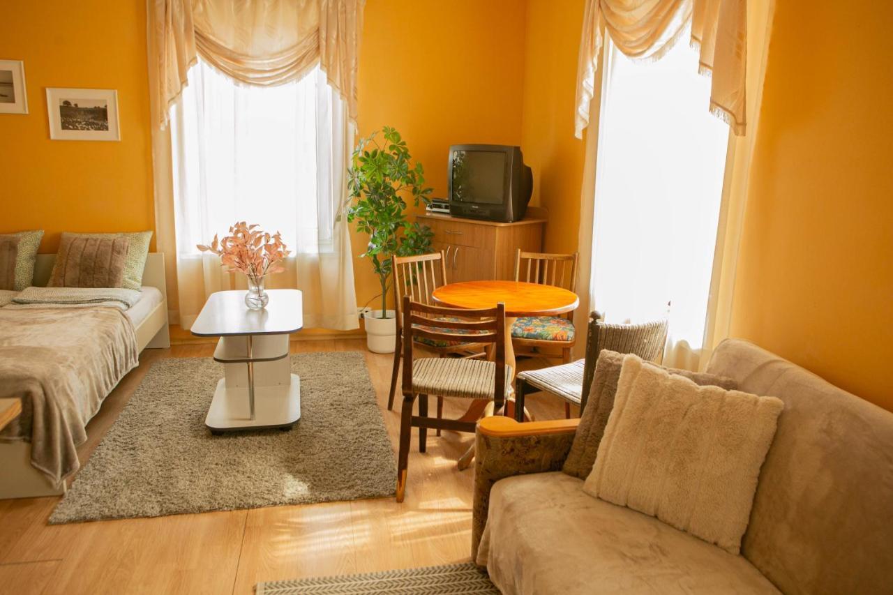 Center Of City Apartments, Bus Station 1Min, Airport 5 Min 탈린 외부 사진